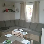MOBILHOME NEUF DE 2020 Fréjus , CHAMBRES SPACIEUSES
